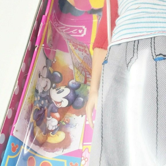 2011 Barbie Loves Disney Brand Barbie and Ken New - Picture 9 of 11